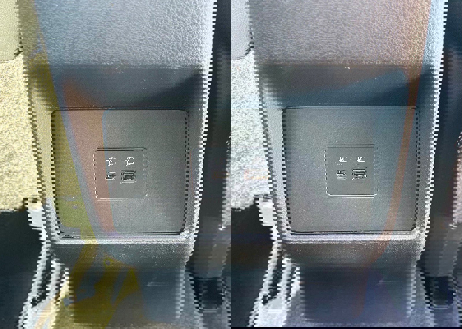 Used 2023 Nissan Rogue SV w/ SV Premium B Package image 24