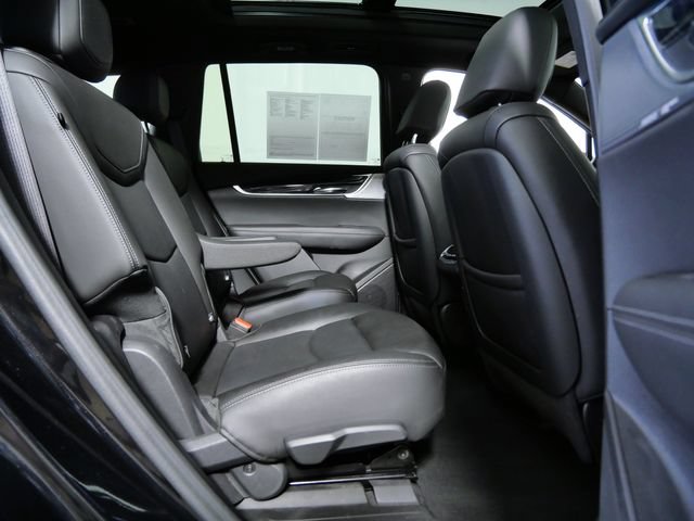 Used 2022 Cadillac XT6 Premium Luxury AWD/4WD image 13