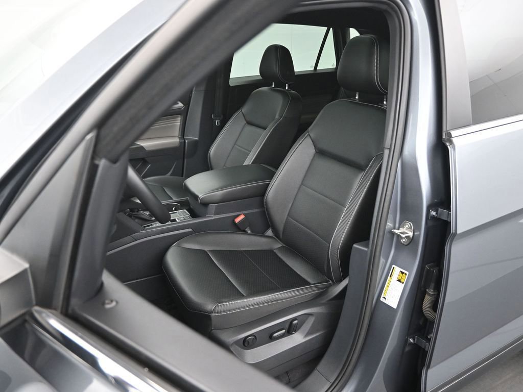 Used 2023 Volkswagen Atlas Cross Sport SE w/ Panoramic Sunroof Package image 36