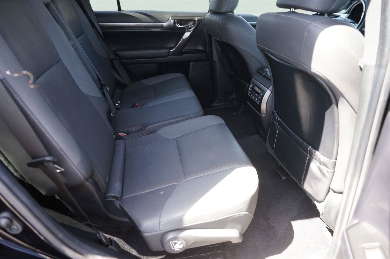 Used 2022 Lexus GX 460 w/ Black Line Special Edition AWD/4WD image 16