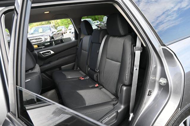 Used 2020 Nissan Pathfinder S AWD/4WD image 25