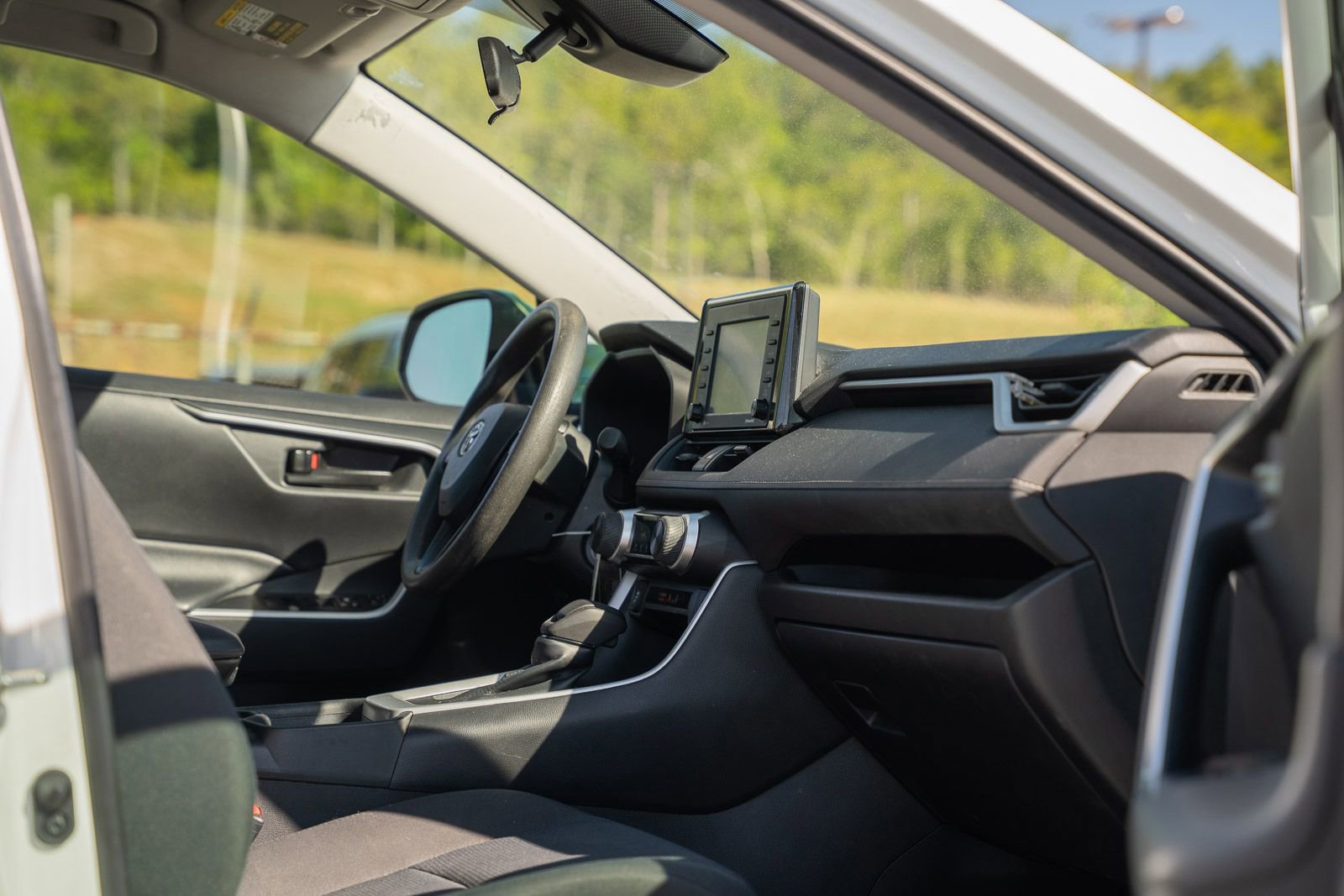 Used 2020 Toyota RAV4 LE FWD image 13