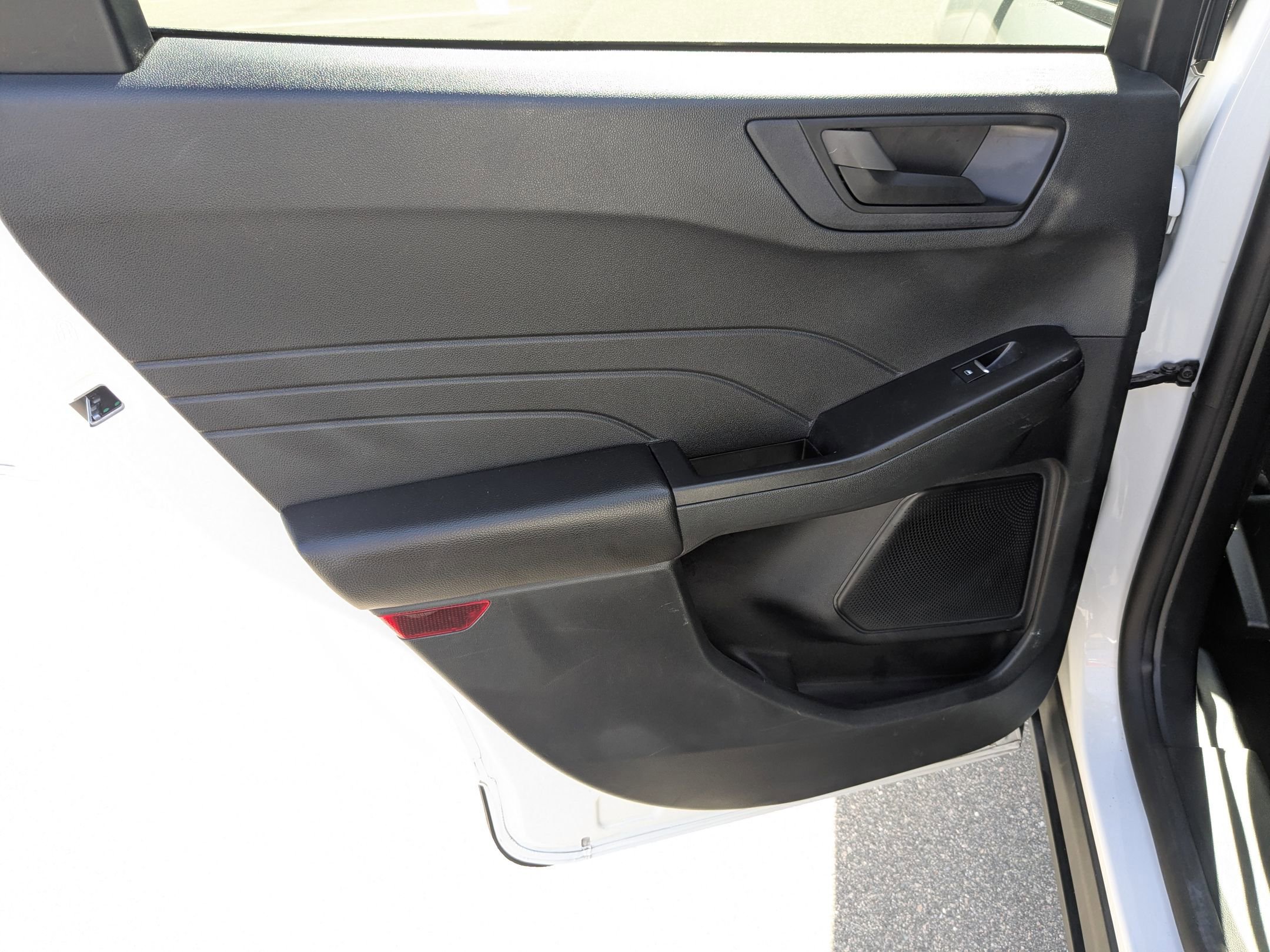 Certified 2022 Ford Escape SE w/ SE Sport Appearance Package image 30