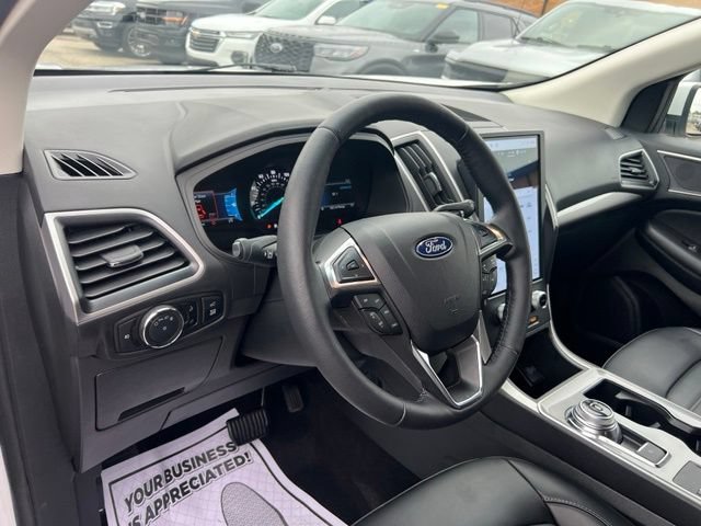 Certified 2024 Ford Edge SEL w/ Convenience Package AWD/4WD image 7