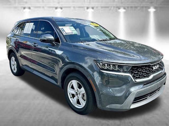 Used 2023 Kia Sorento LX FWD image 3