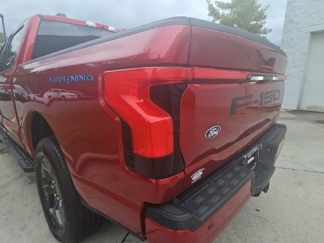 Certified 2024 Ford F150 Lightning Lariat w/ Max Trailer Tow Package AWD/4WD image 32