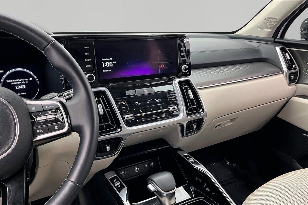 Used 2023 Kia Sorento SX AWD/4WD image 6