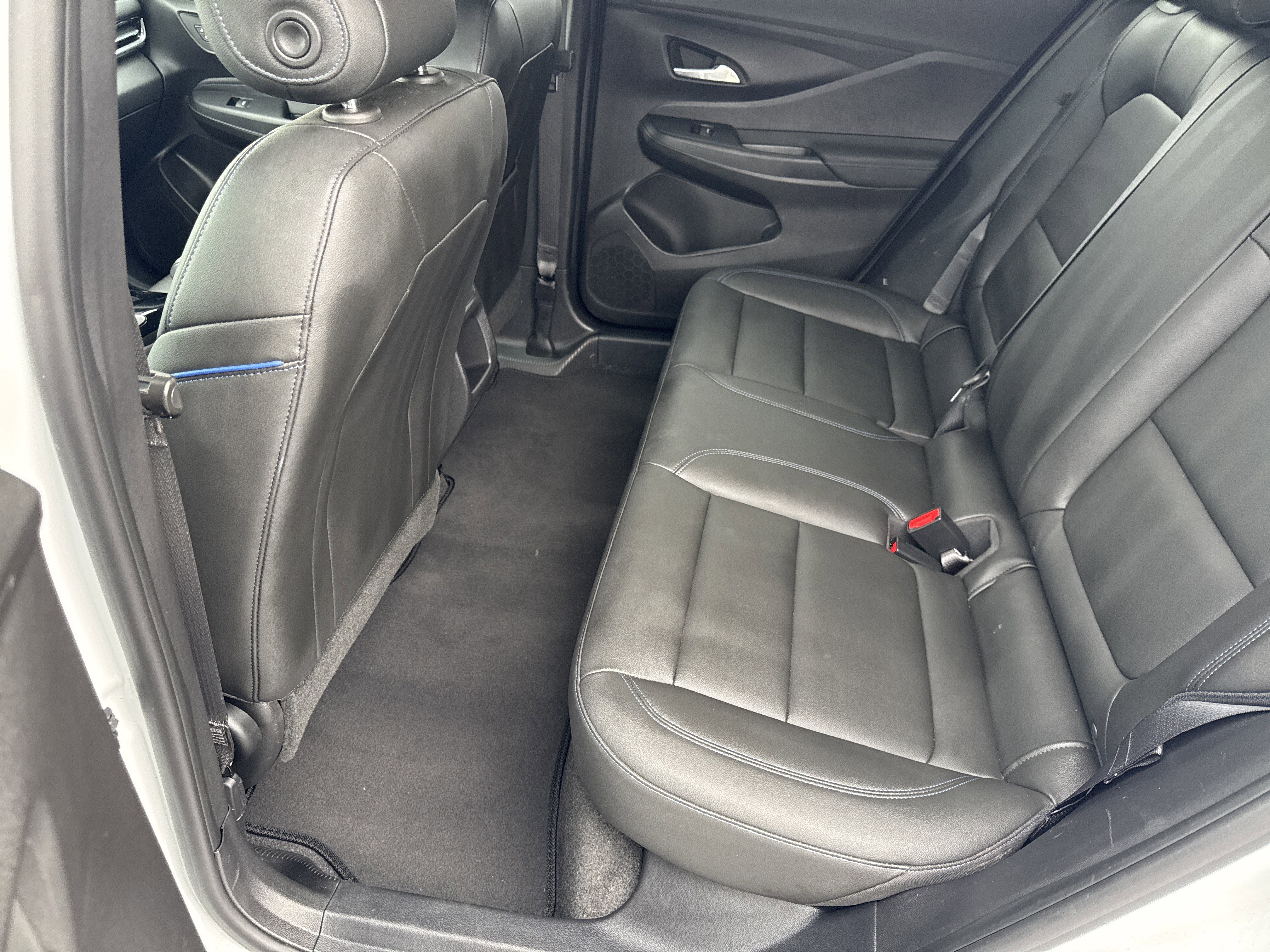 Used 2025 Buick Envista Sport Touring image 20