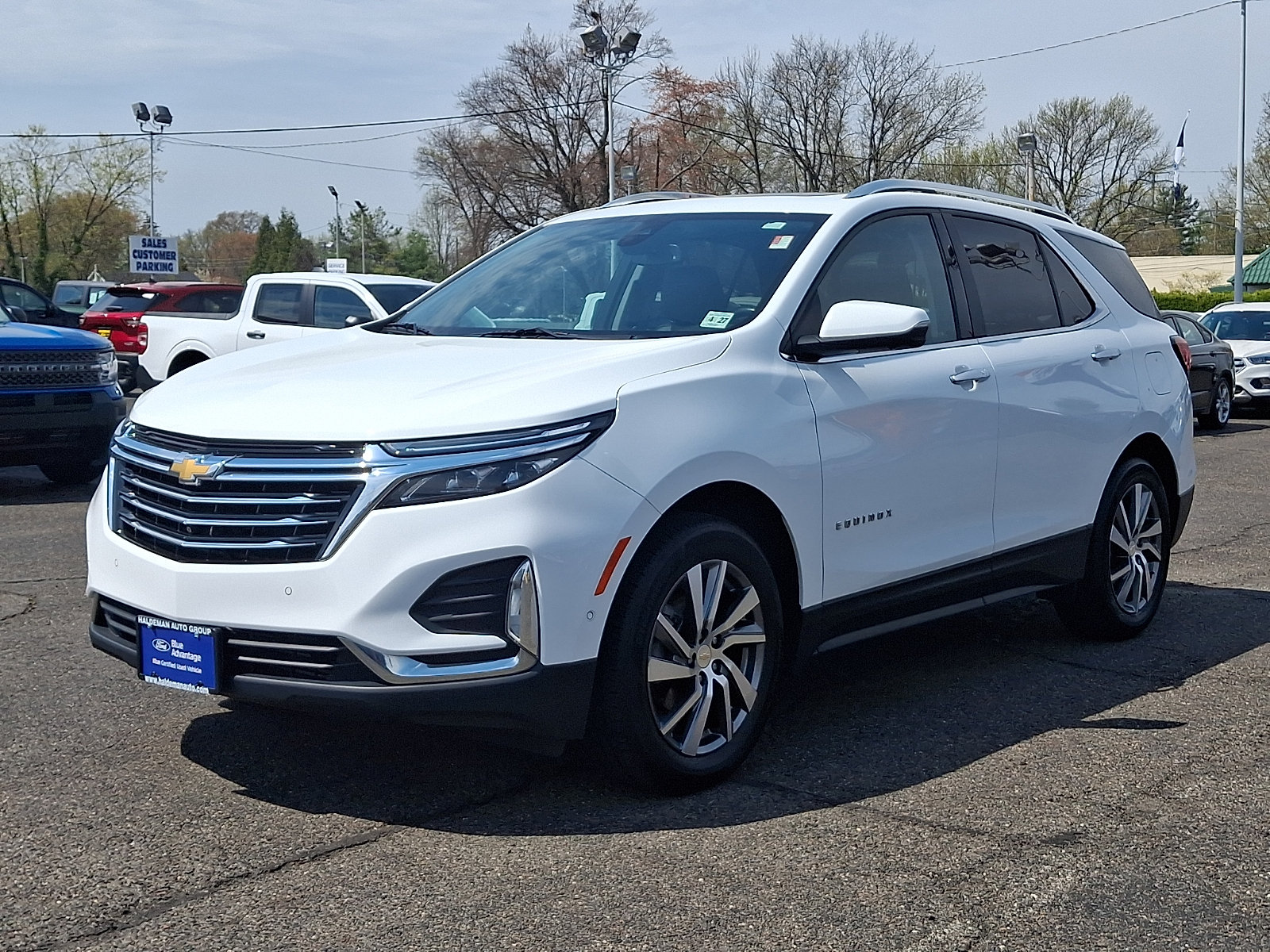 Used 2022 Chevrolet Equinox Premier AWD/4WD image 3
