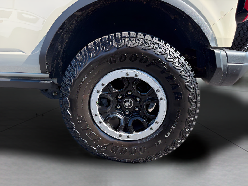 Certified 2025 Ford Bronco Badlands w/ Sasquatch Package AWD/4WD image 37