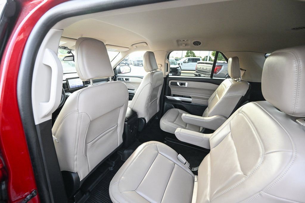Certified 2023 Ford Explorer XLT w/ Equipment Group 202A image 25