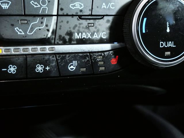 Certified 2022 Ford Escape Titanium w/ Class II Trailer Tow Package image 26