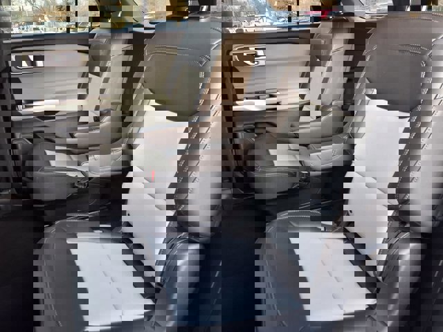 Certified 2023 Ford Explorer XLT w/ Equipment Group 202A image 9