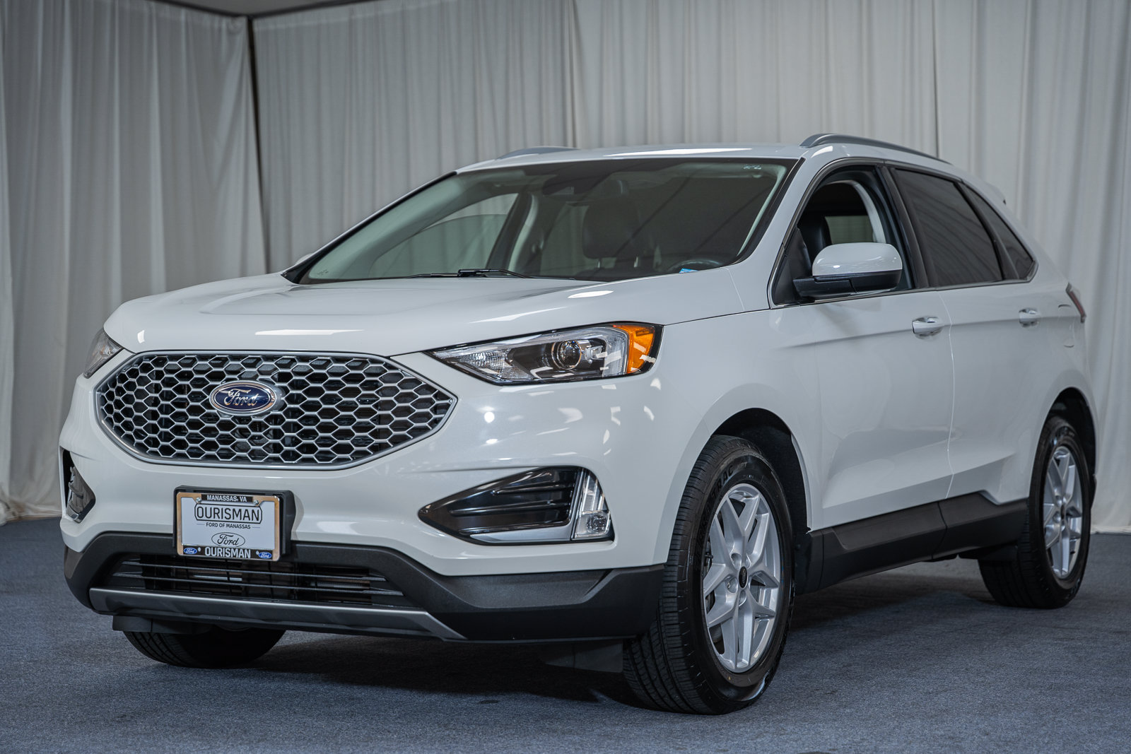 Certified 2024 Ford Edge SEL w/ Convenience Package AWD/4WD image 3
