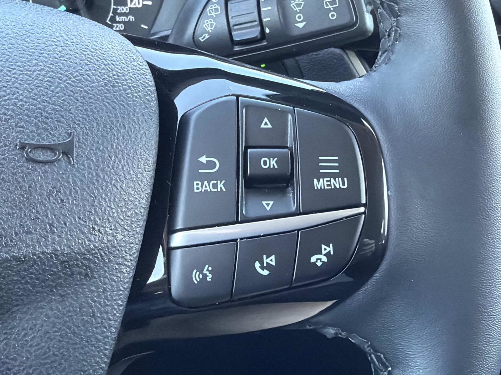 Certified 2022 Ford Escape SEL FWD image 20
