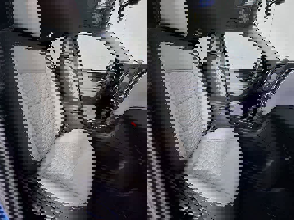 Used 2020 Chevrolet Equinox LT w/ LPO, Floor Liner Package image 15