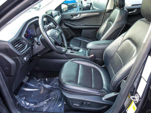 Certified 2022 Ford Escape Titanium AWD/4WD image 10