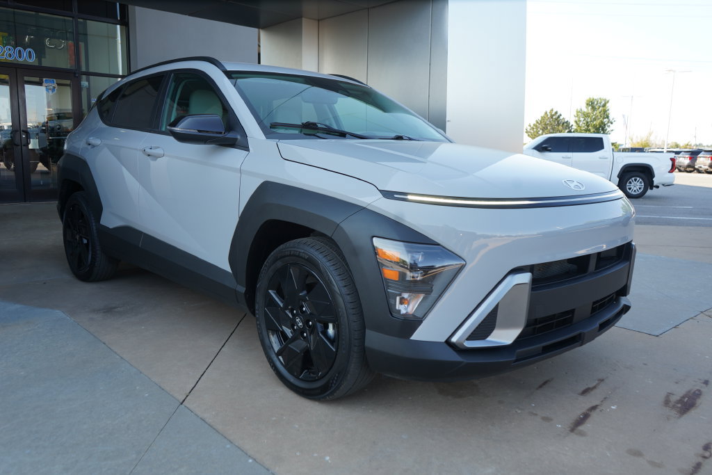 Used 2026 Hyundai Kona SEL Sport FWD image 3