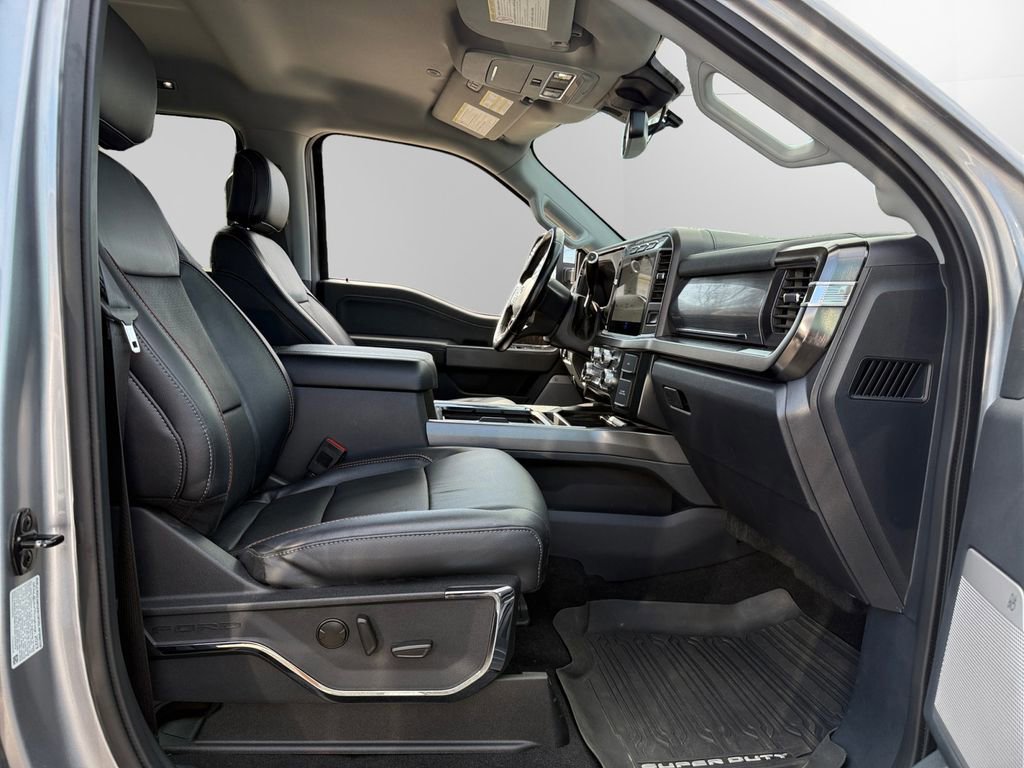 Certified 2023 Ford F350 Lariat w/ Chrome Package image 15