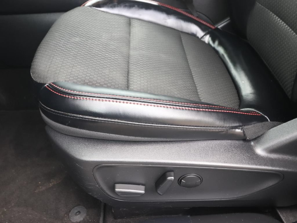 Certified 2024 Ford Escape ST-Line w/ Tech Pack #1 FWD image 17