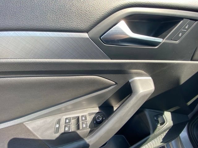 Used 2024 Volkswagen Jetta SE FWD image 14