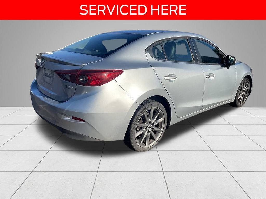 Used 2018 MAZDA MAZDA3 Touring image 3