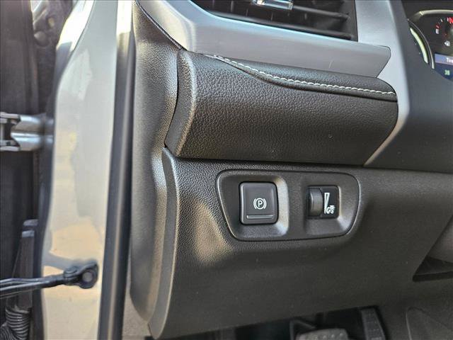 Used 2023 GMC Acadia SLE w/ Driver Convenience Package FWD image 21