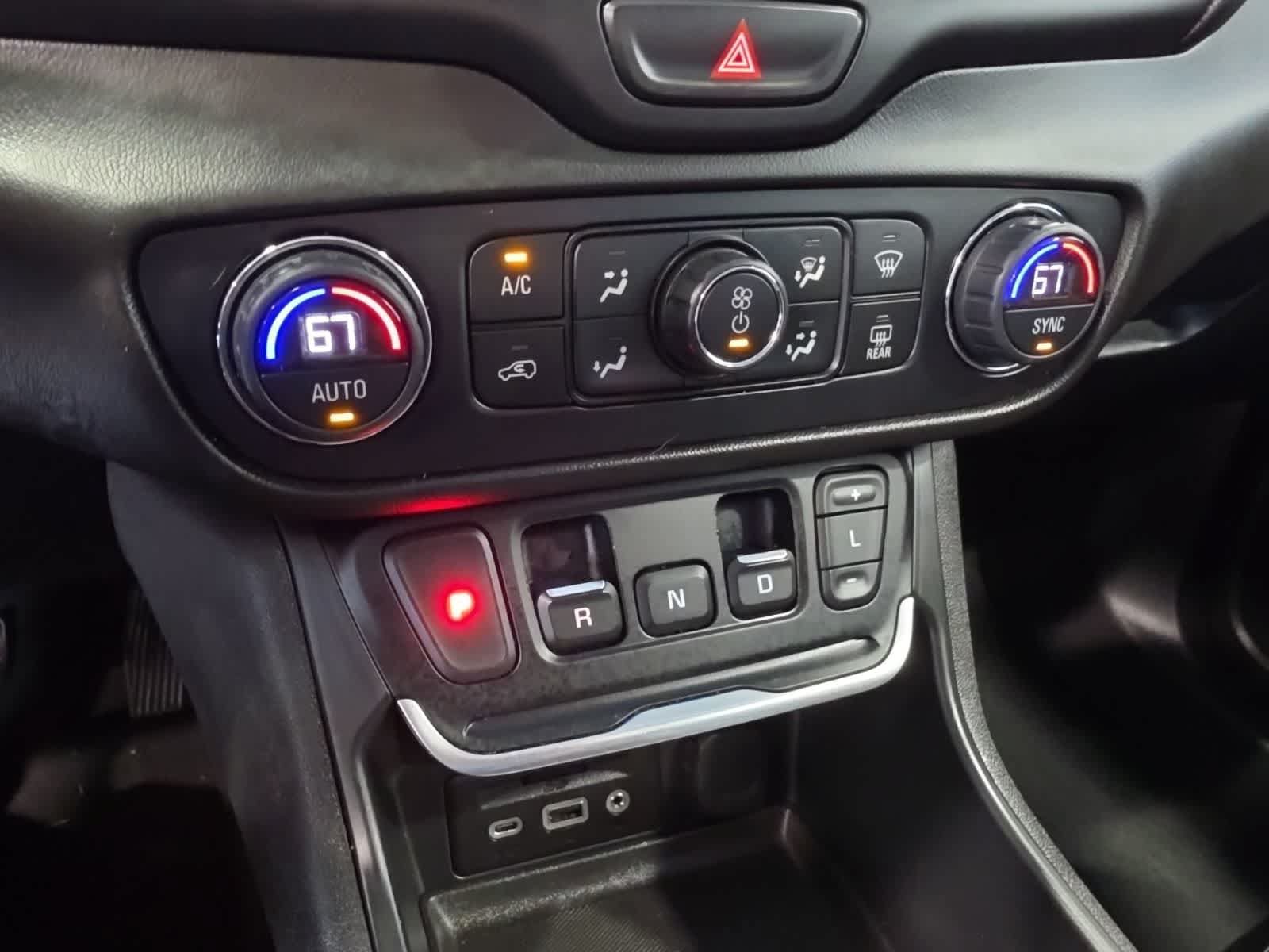 Used 2019 GMC Terrain SLT w/ Preferred Package AWD/4WD image 31
