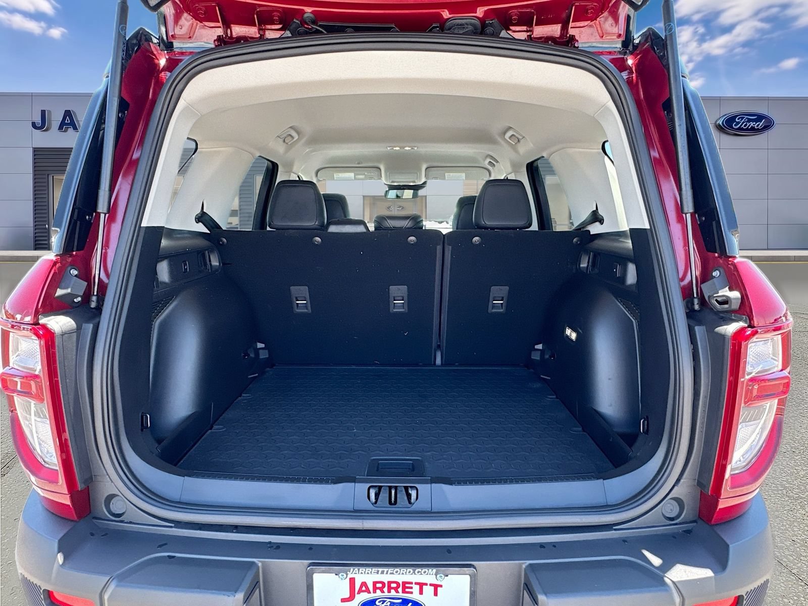 Certified 2025 Ford Bronco Sport Outer Banks w/ Outer Banks Tech Package+ AWD/4WD image 27