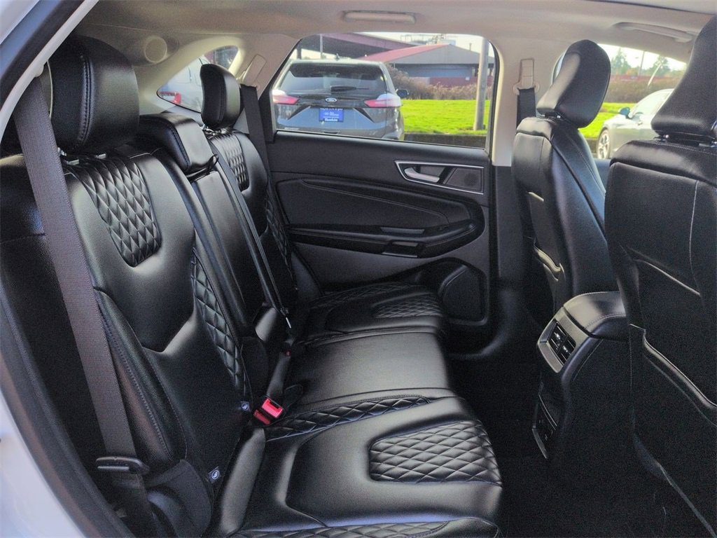 Certified 2023 Ford Edge Titanium w/ Class II Trailer Tow Package image 29