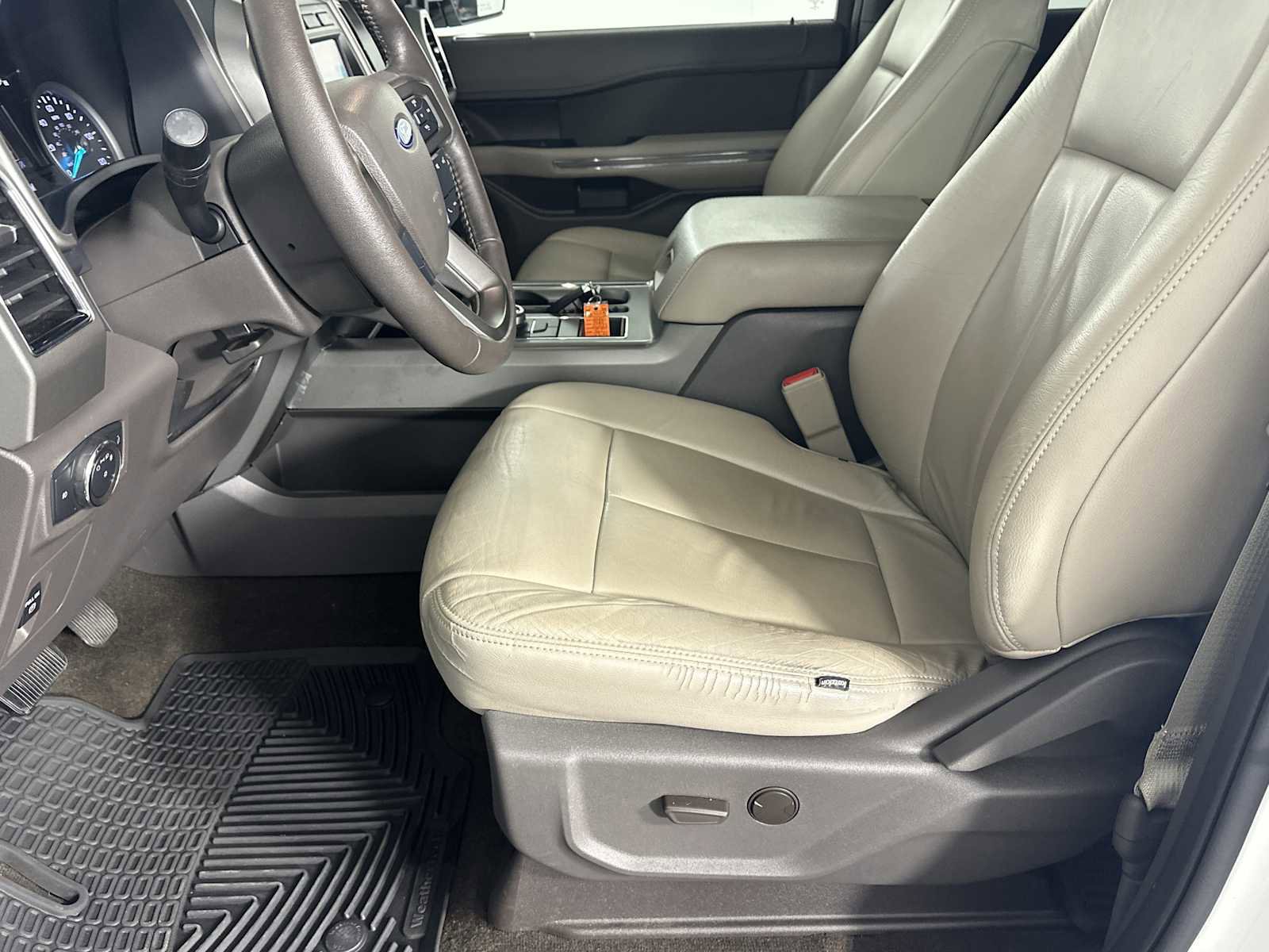 Certified 2020 Ford Expedition XLT image 7