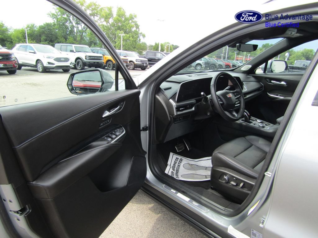 Used 2024 Cadillac XT4 Sport AWD/4WD image 18