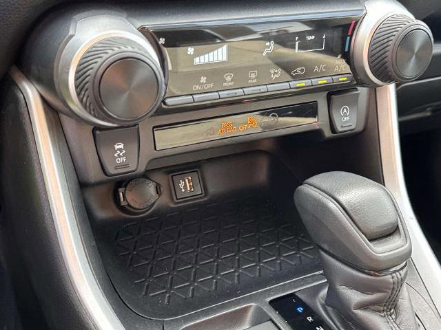 Used 2024 Toyota RAV4 LE AWD/4WD image 28