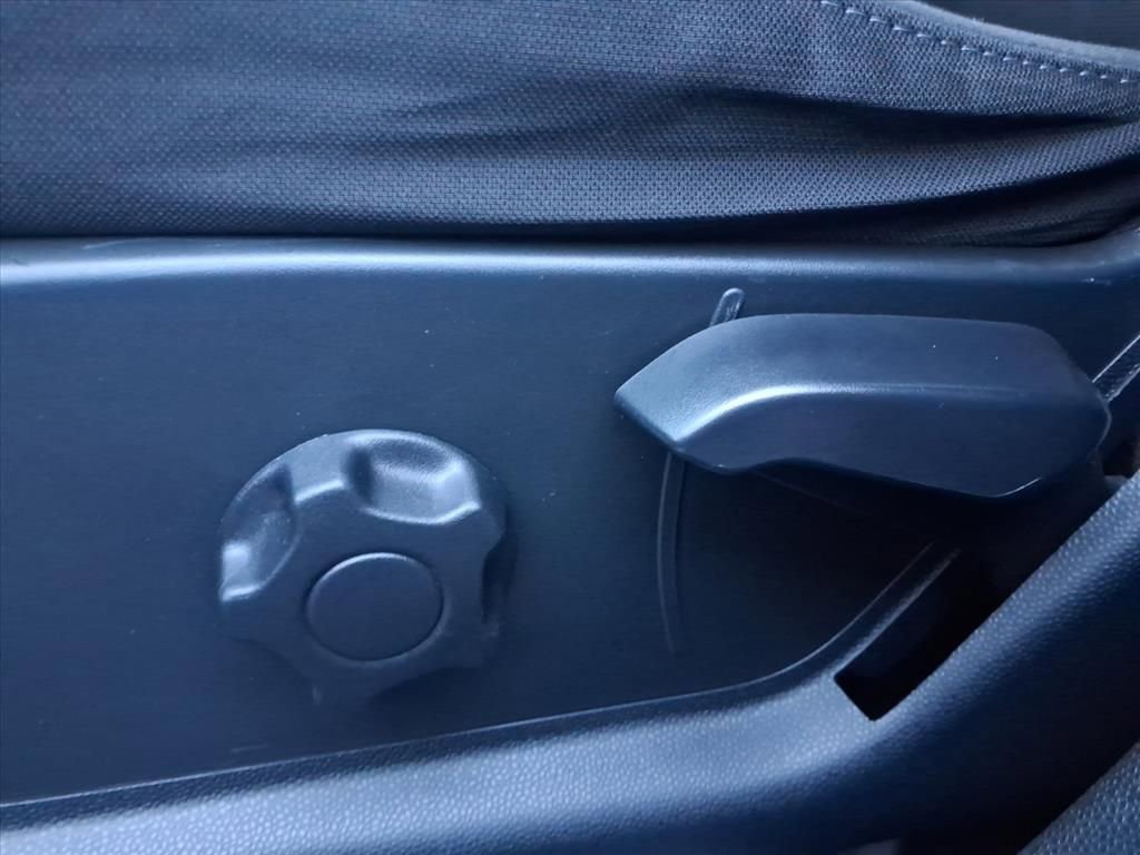 Certified 2021 Ford EcoSport SE image 25