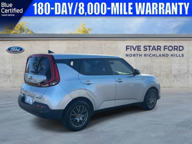 Used 2021 Kia Soul LX image 4