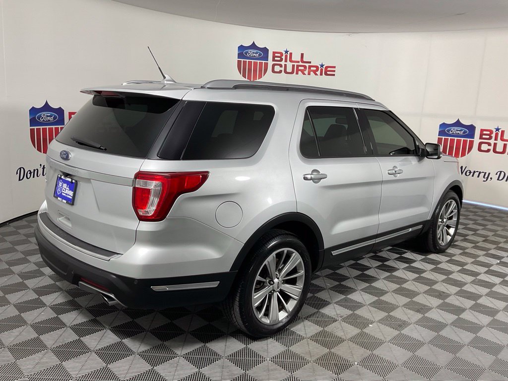 Certified 2018 Ford Explorer Limited FWD image 3
