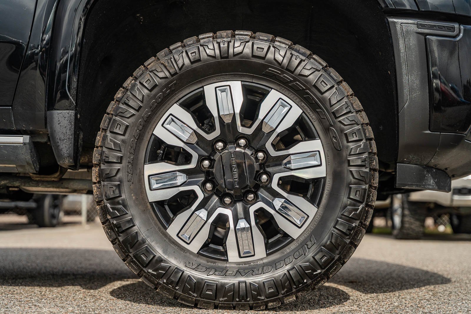 Used 2024 GMC Sierra 2500 Denali w/ Denali Reserve Package image 12