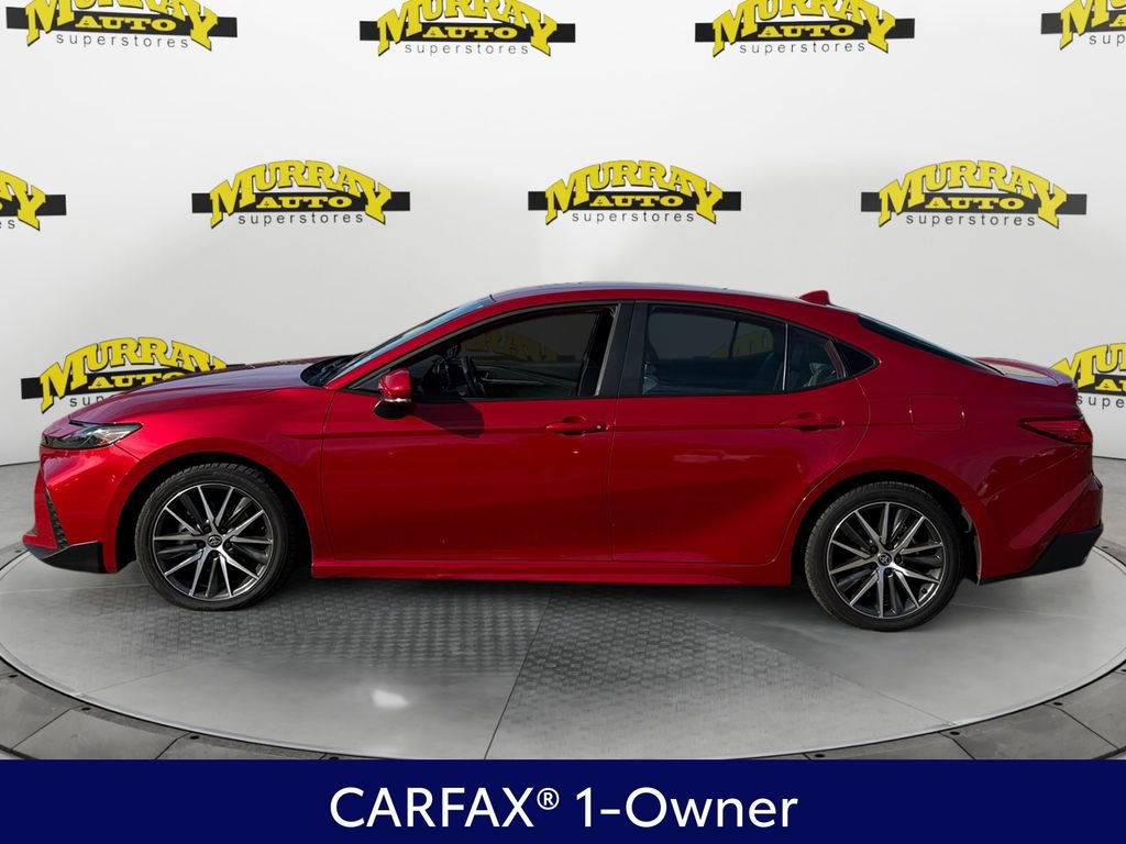 Used 2025 Toyota Camry SE image 2