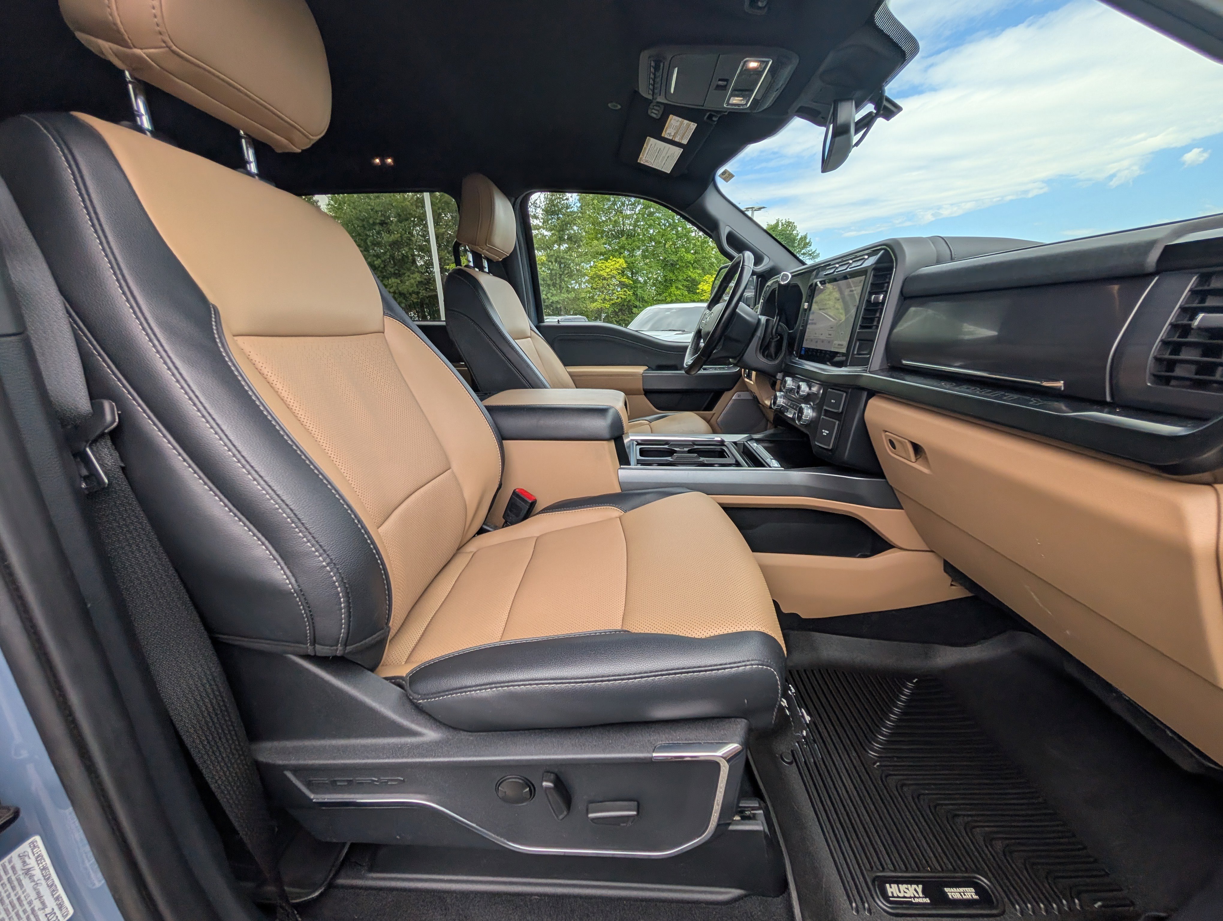 Certified 2023 Ford F350 Lariat w/ Black Appearance Package AWD/4WD image 10
