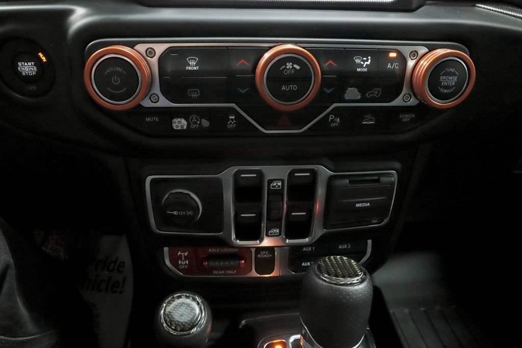 Used 2023 Jeep Gladiator Mojave w/ LED Lighting Group AWD/4WD image 28