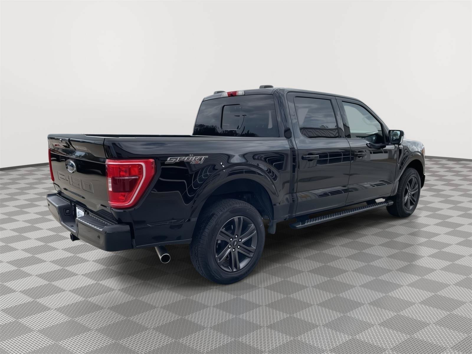 Certified 2022 Ford F150 XLT w/ Equipment Group 302A High AWD/4WD image 7