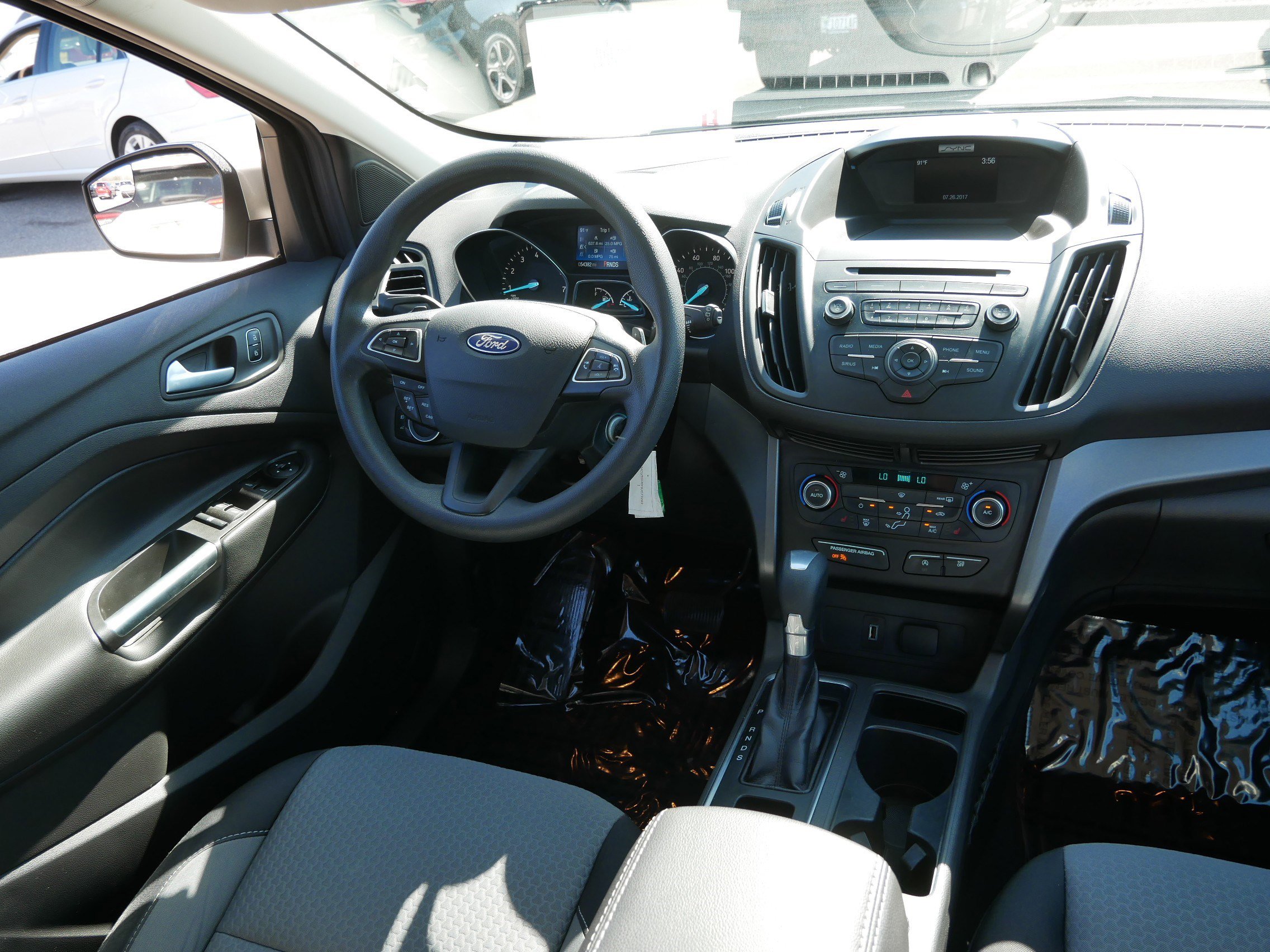 Certified 2017 Ford Escape SE w/ SE Cold Weather Package image 9