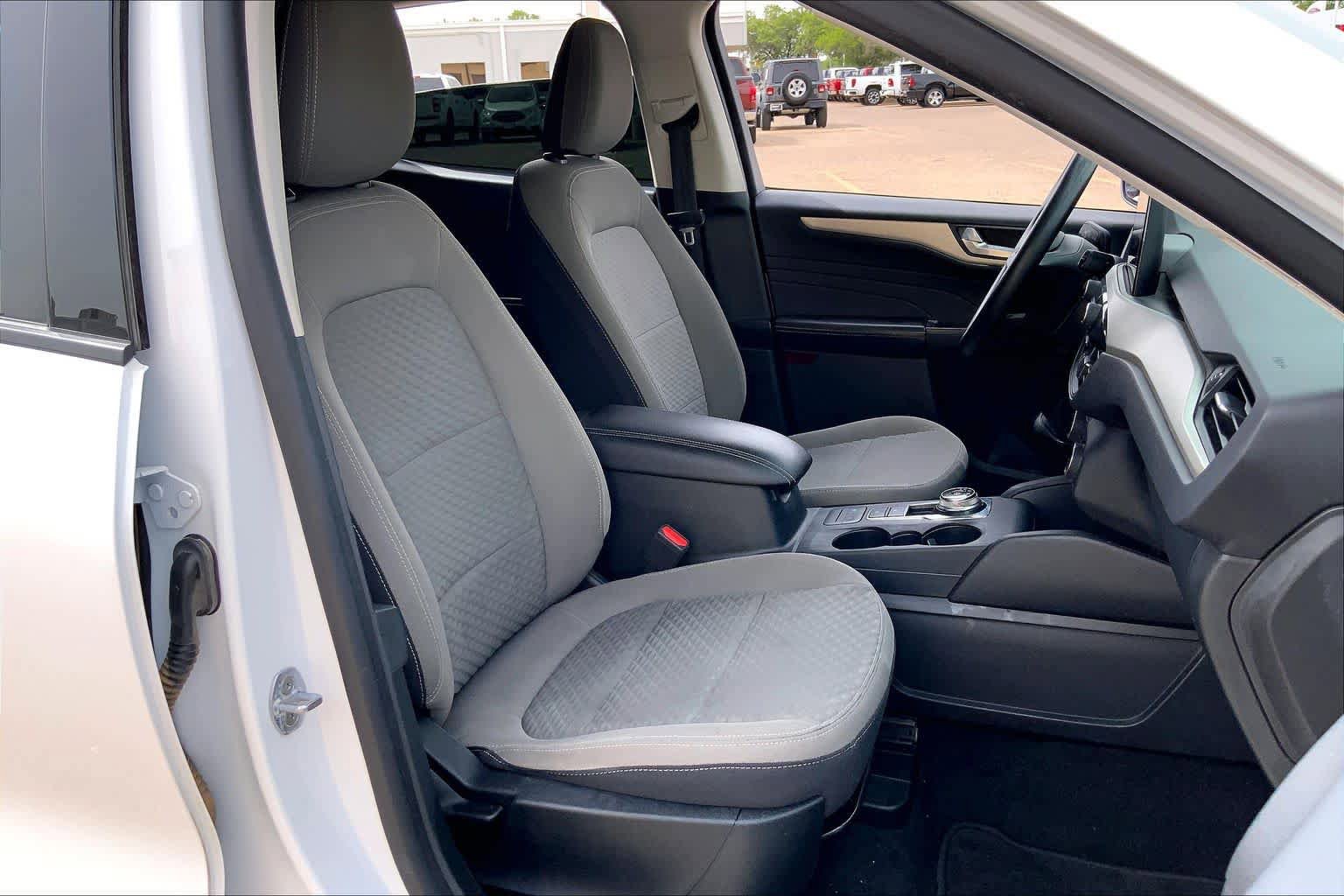 Certified 2021 Ford Escape SE FWD image 9