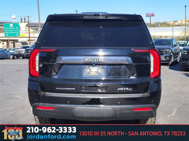 Used 2022 GMC Yukon XL AT4 image 4