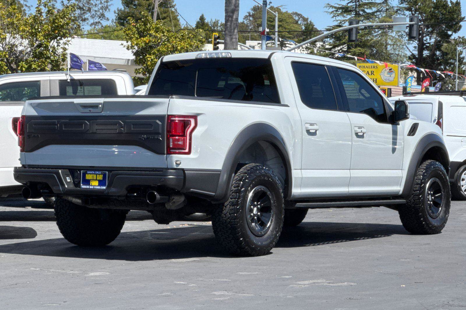 Certified 2017 Ford F150 Raptor w/ Equipment Group 802A Luxury image 26