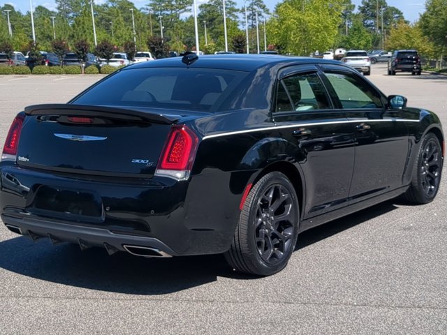 Used 2020 Chrysler 300 S w/ 300S Premium Group RWD image 4