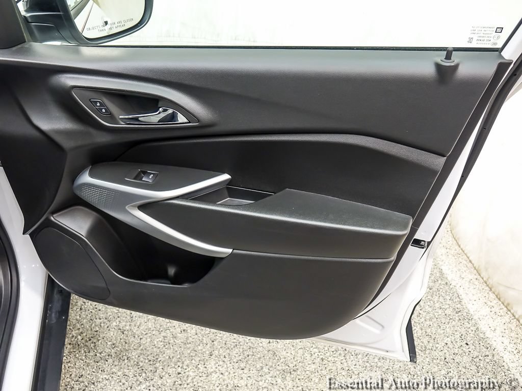 Used 2024 Chevrolet Trax RS w/ Driver Confidence Package FWD image 22