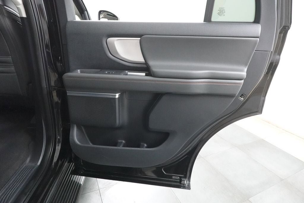 Certified 2025 Ford Expedition Active AWD/4WD image 32