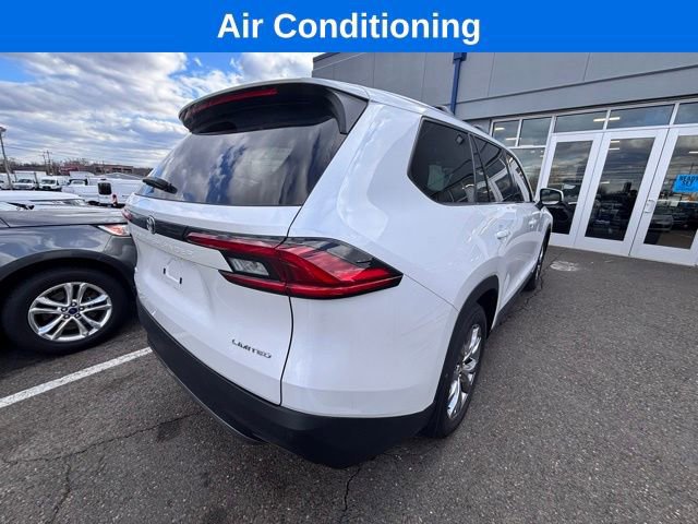 Used 2025 Toyota Grand Highlander AWD image 3