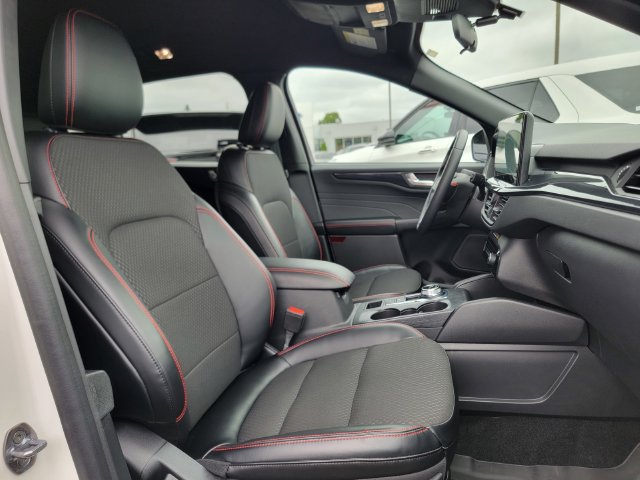 Certified 2024 Ford Escape ST-Line w/ Tech Pack #1 FWD image 24